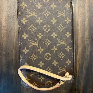 LV Neverfull GM clutch  - NEW